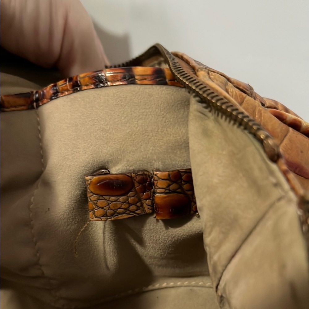 Brahmin Brown Shoulder Bag with Elegant Design - Picture 5 of 11